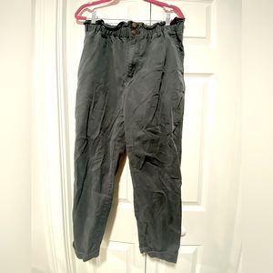 Stretchy black jean pant rolled top very flattering S:12
